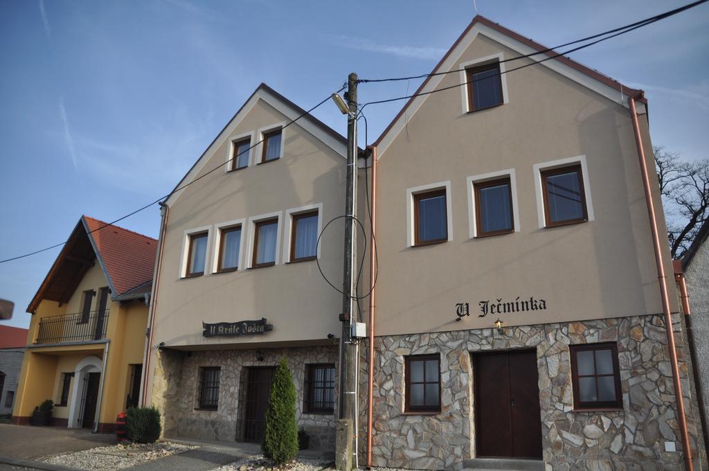 U Ječmínka Hlohovec Exterior foto